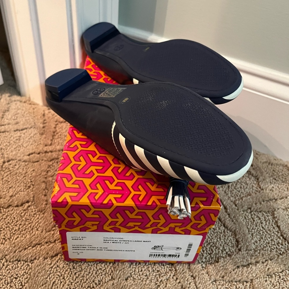 Tory Burch Navy and White Shoes - Picture 3 of 4